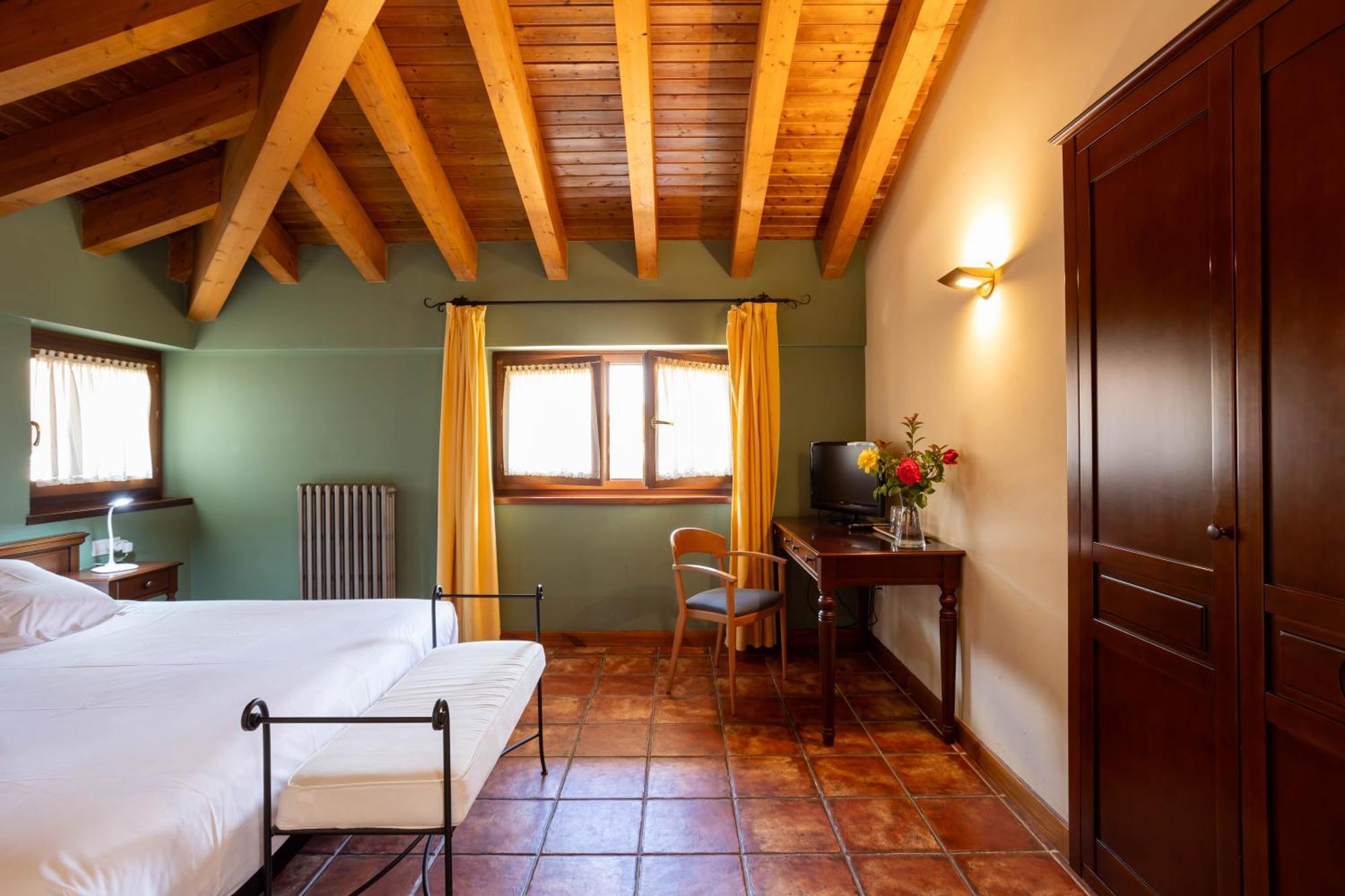 Hotel Villa de Ábalos Esterno foto